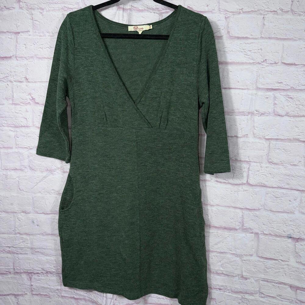 Kryeh Medium Green V-Neck Dress